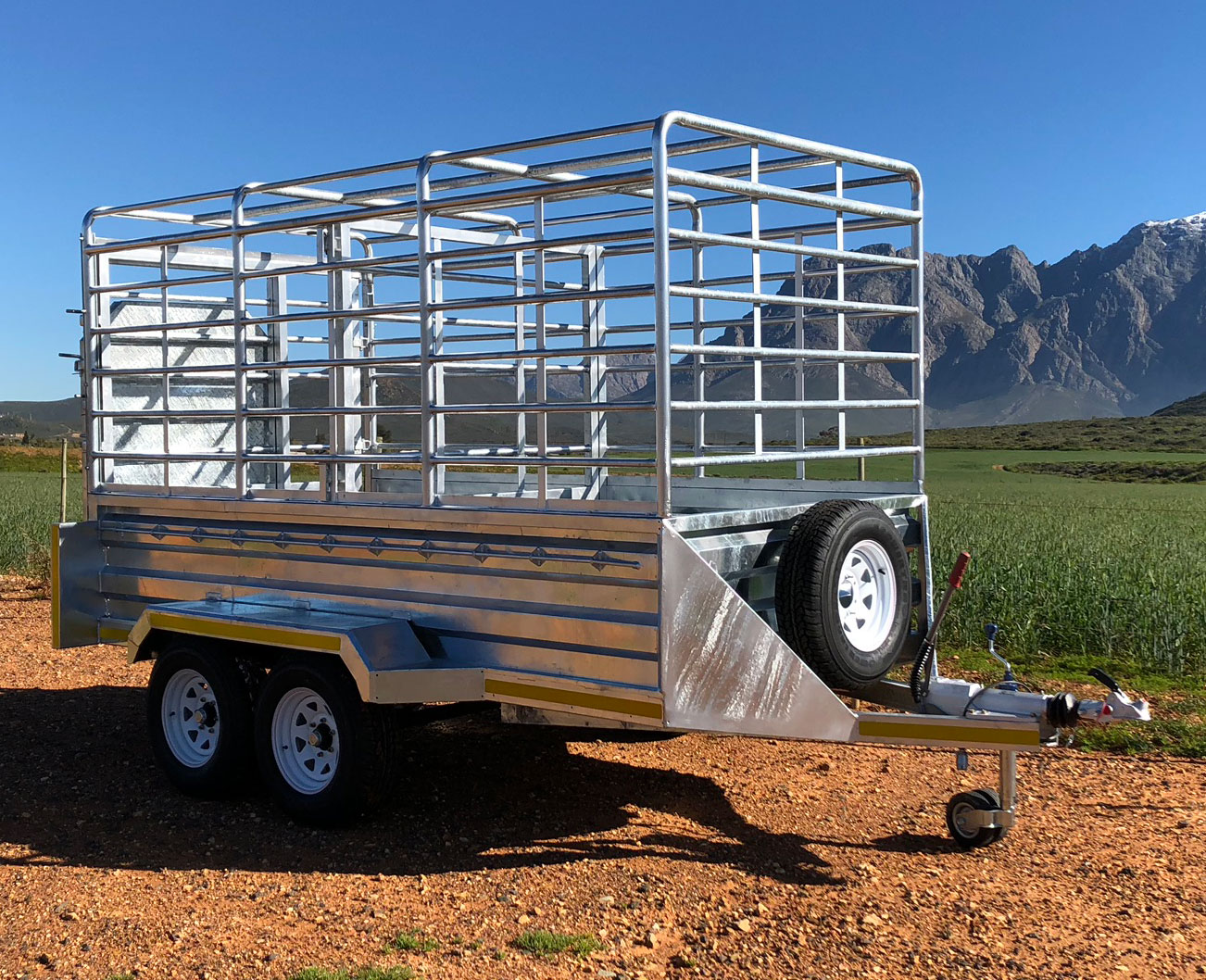 New-Trend-Beeswa-Cattle-Trailer-1 New-Trend-Beeswa-Cattle-Trailer-1